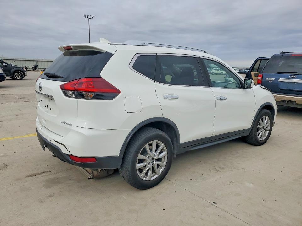2019 Nissan Rogue sv