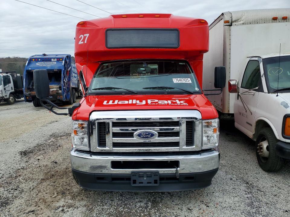 2025 Ford Econoline E450 Super Duty Cutaway Van