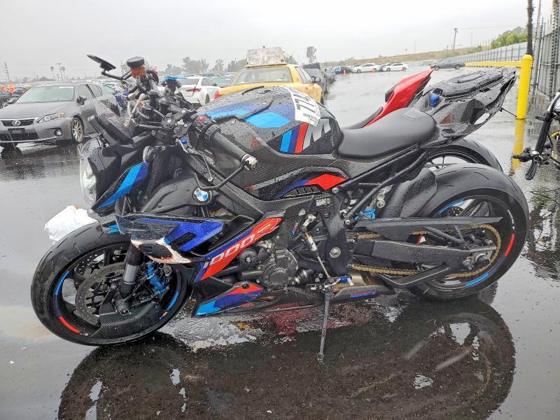 2024 BMW M 1000 R