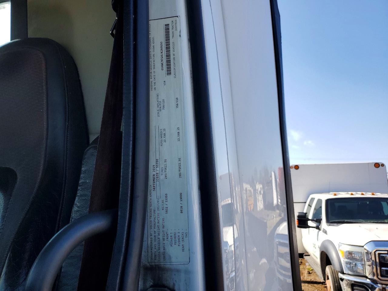 2020 Volvo VNR Semi Truck