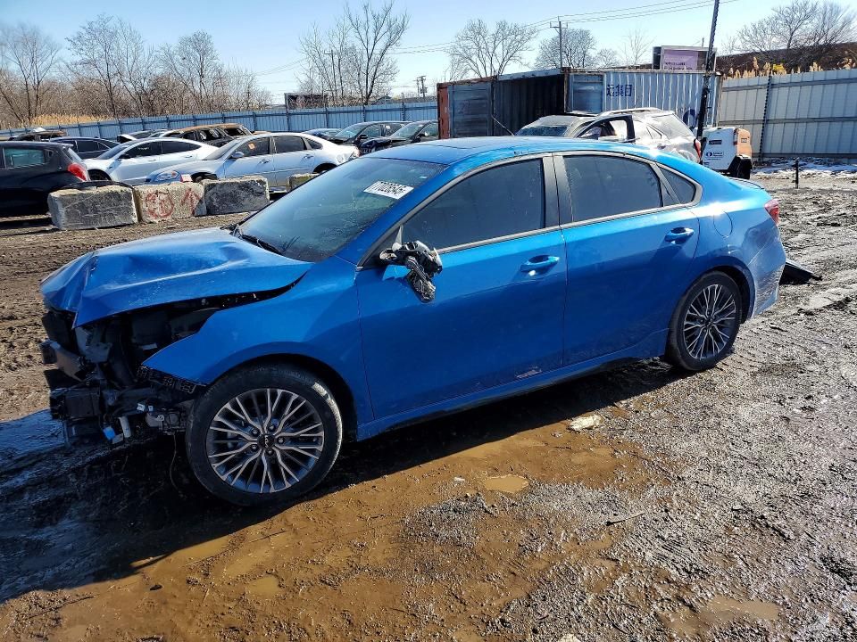 2023 KIA Forte gt Line