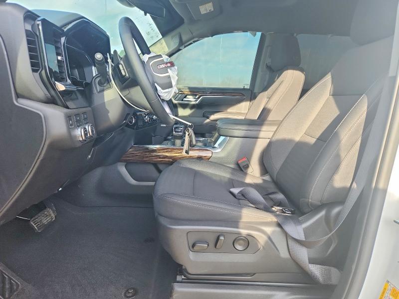2025 GMC Sierra K1500 Elevation