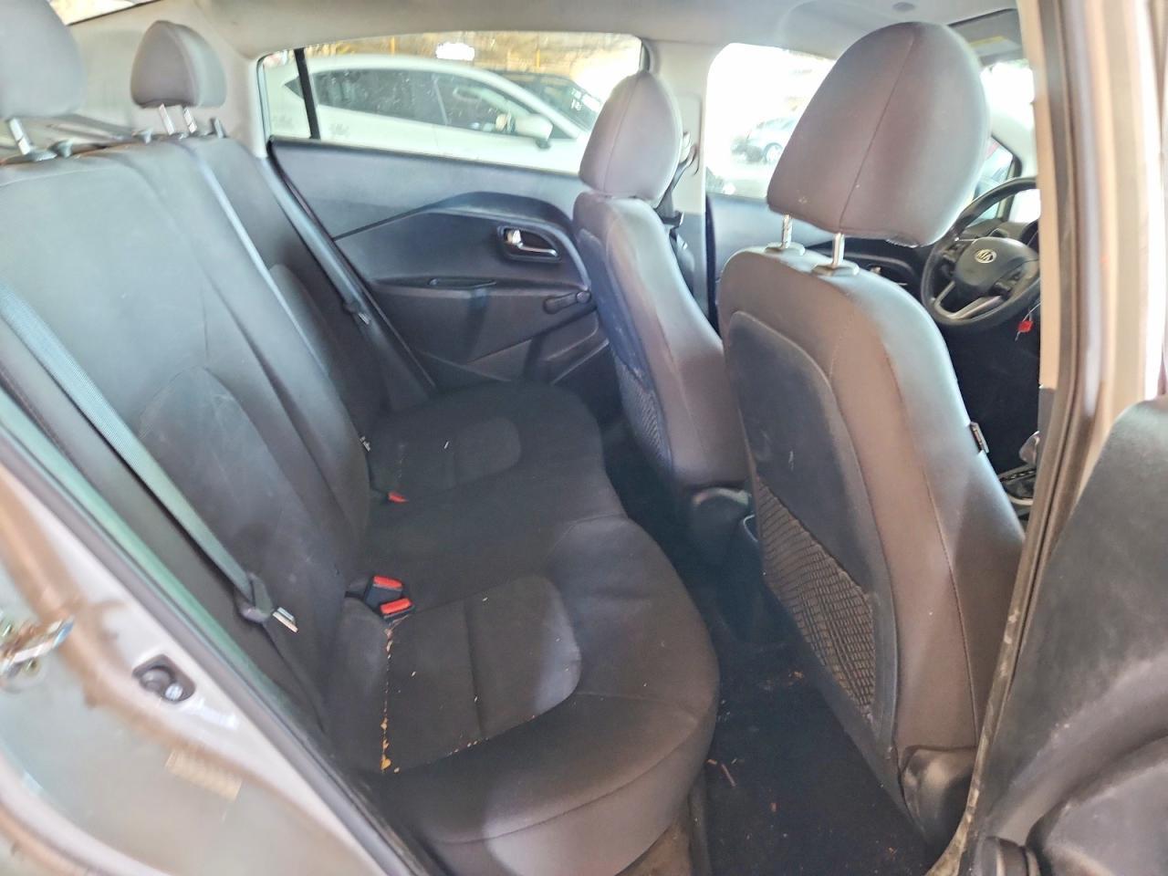 2016 KIA Rio lx