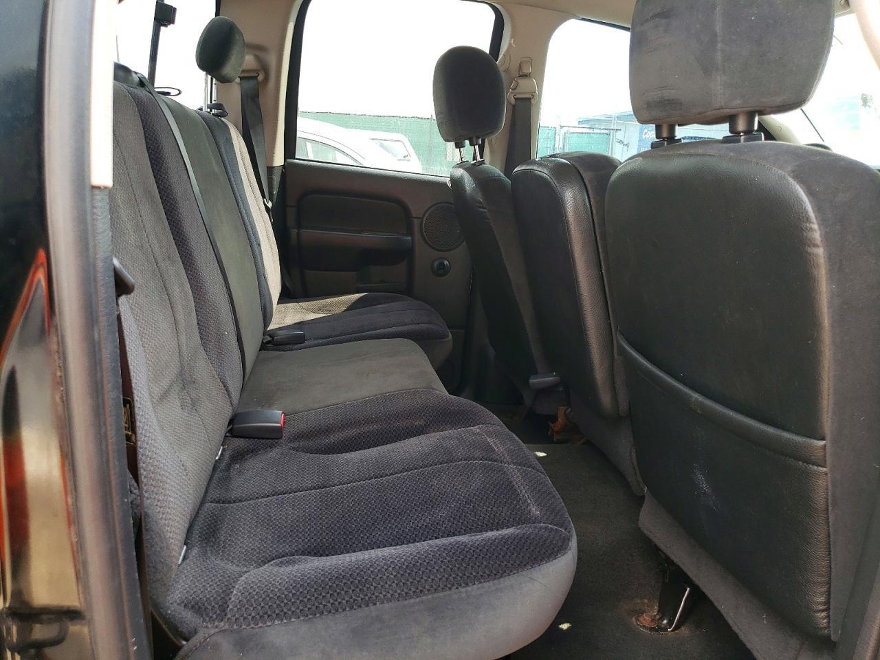 2005 Dodge RAM 1500 ST