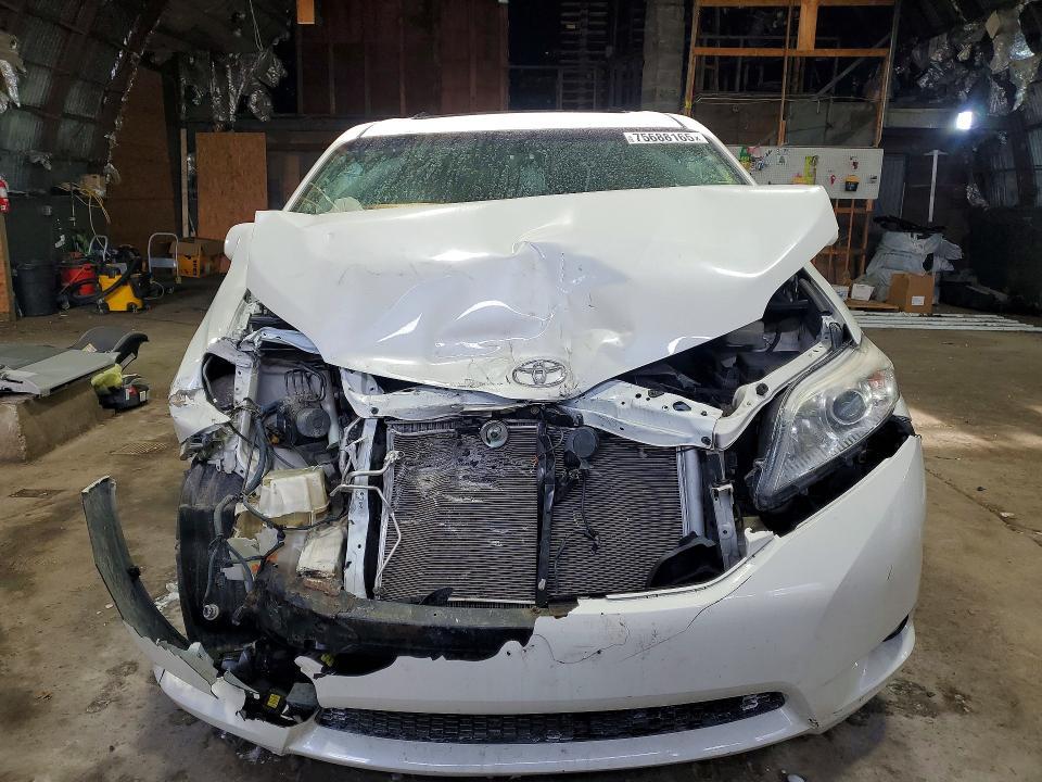 2015 Toyota Sienna xle