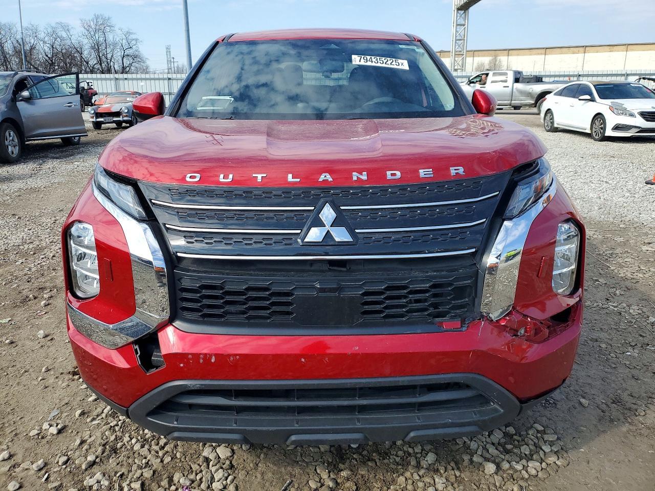 2022 Mitsubishi Outlander es