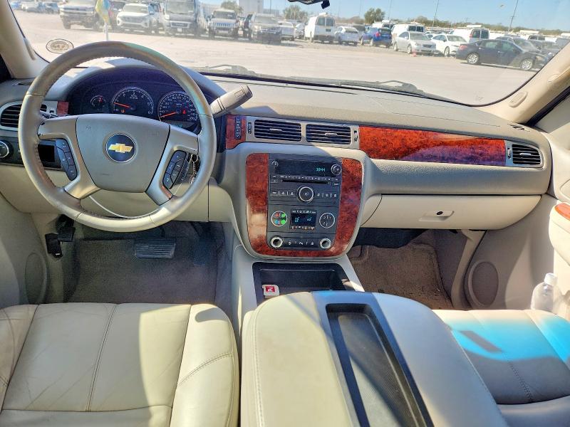 2011 Chevrolet Suburban C1500 LT