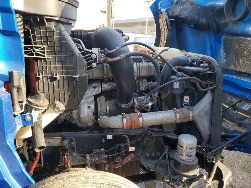 2020 Freigliner Cascadia 126