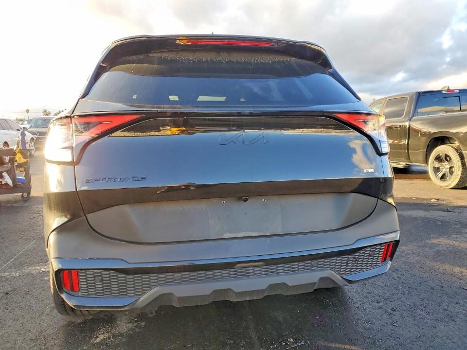 2025 KIA Sportage x Line