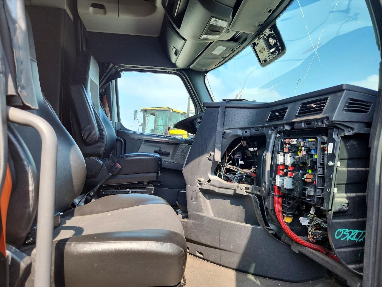 2021 Freightliner Cascadia 126 Semi Truck