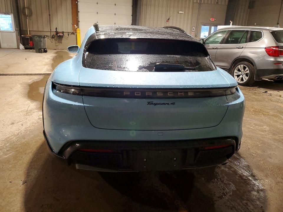 2022 Porsche Taycan Cross Turismo 4