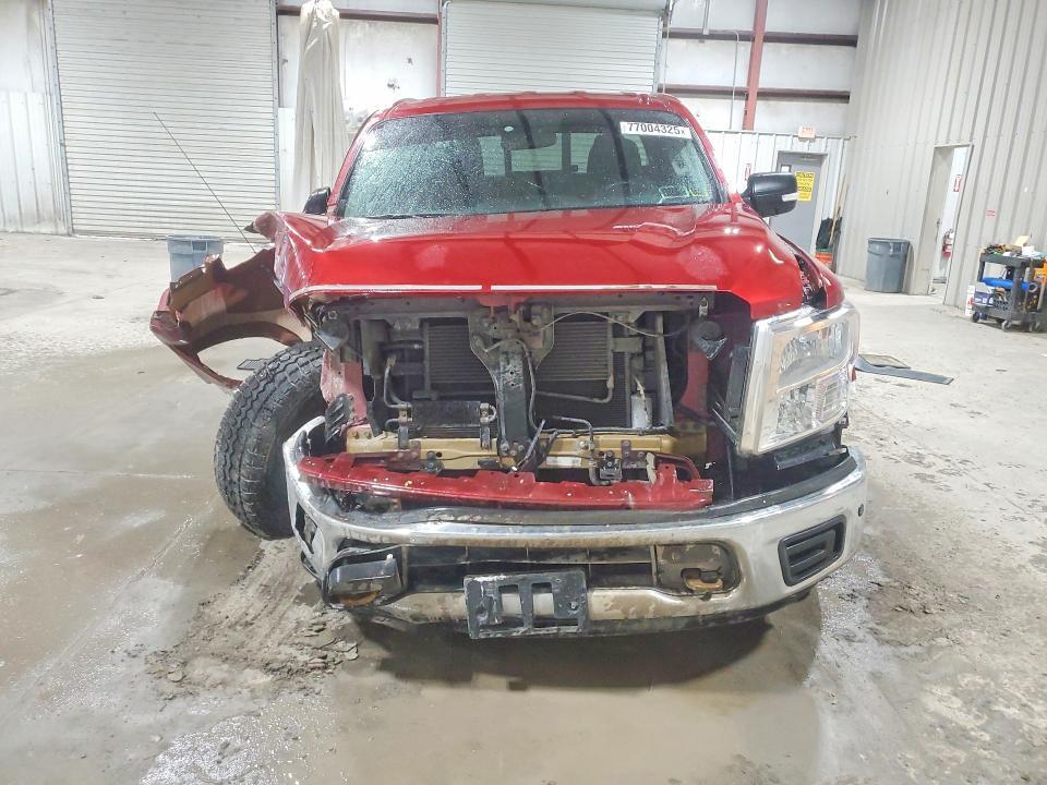 2018 Nissan Titan SV
