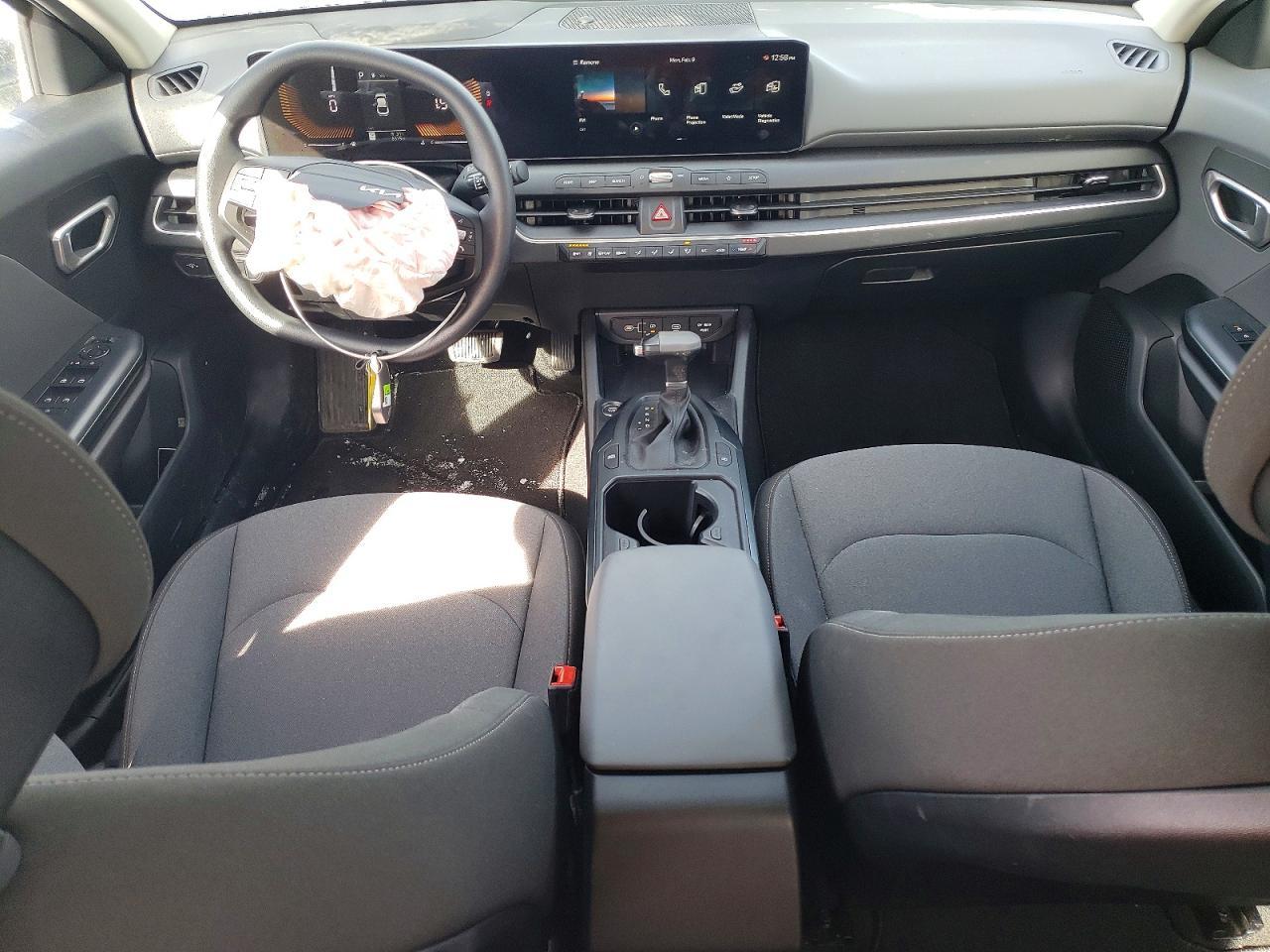 2025 KIA K4 lx