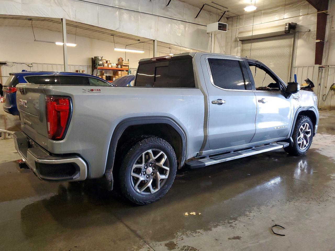 2023 GMC Sierra K1500 SLT