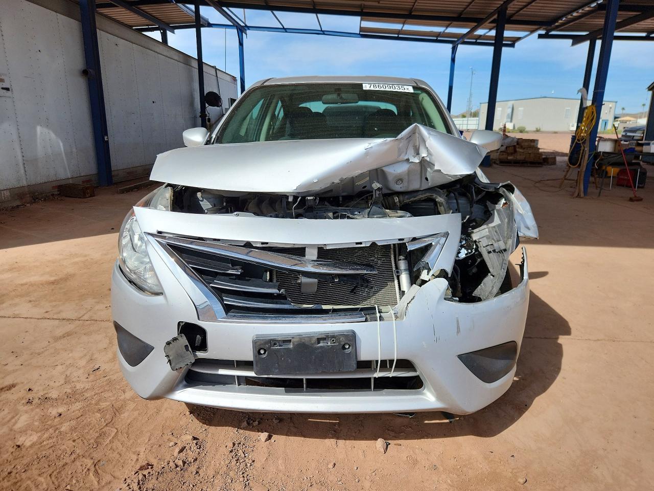 2019 Niss Versa s