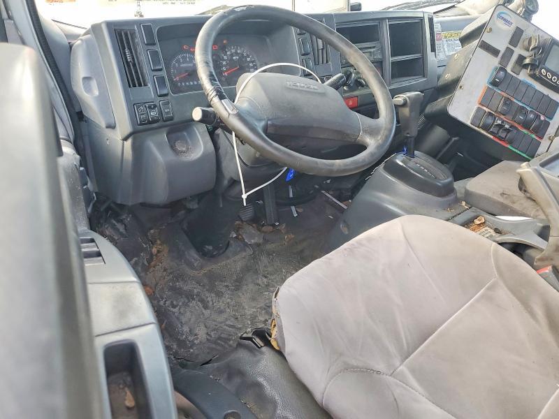 2017 Isuzu Npr hd