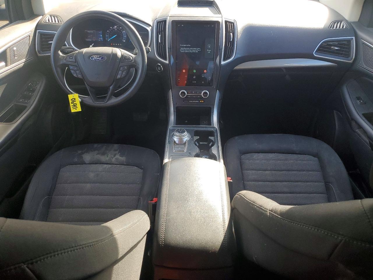 2021 Ford Edge se