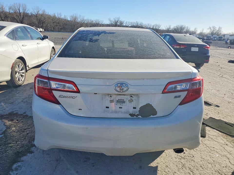 2014 Toyota Camry se