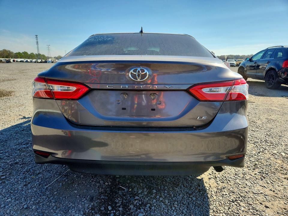 2019 Toyota Camry le