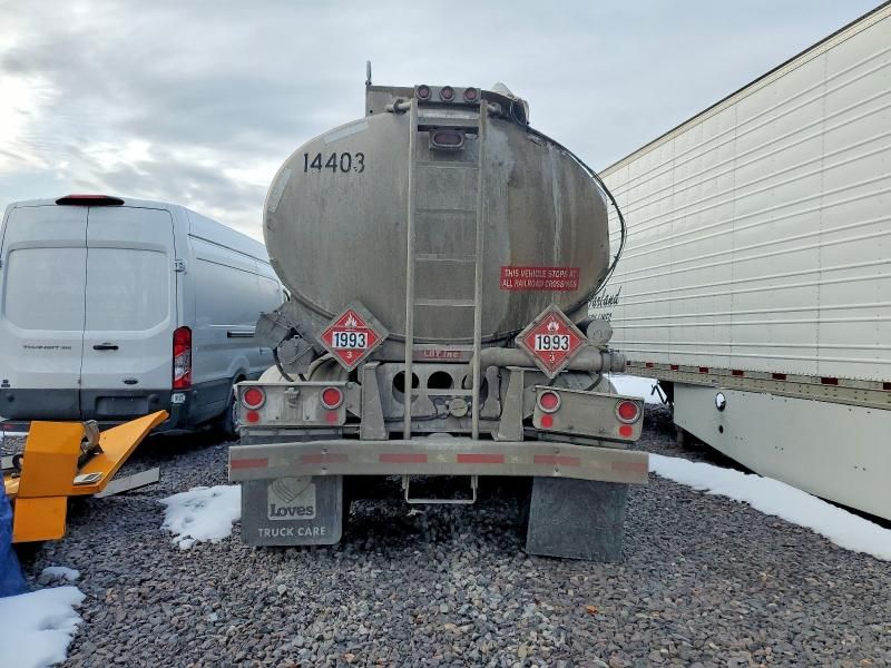 2011 LBT TAG-HA2-EDT9500X4DB Fuel Tank Trailer