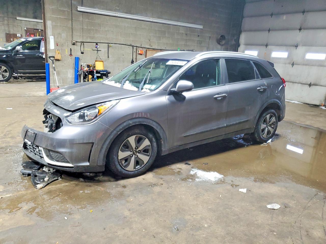 2017 KIA Niro fe