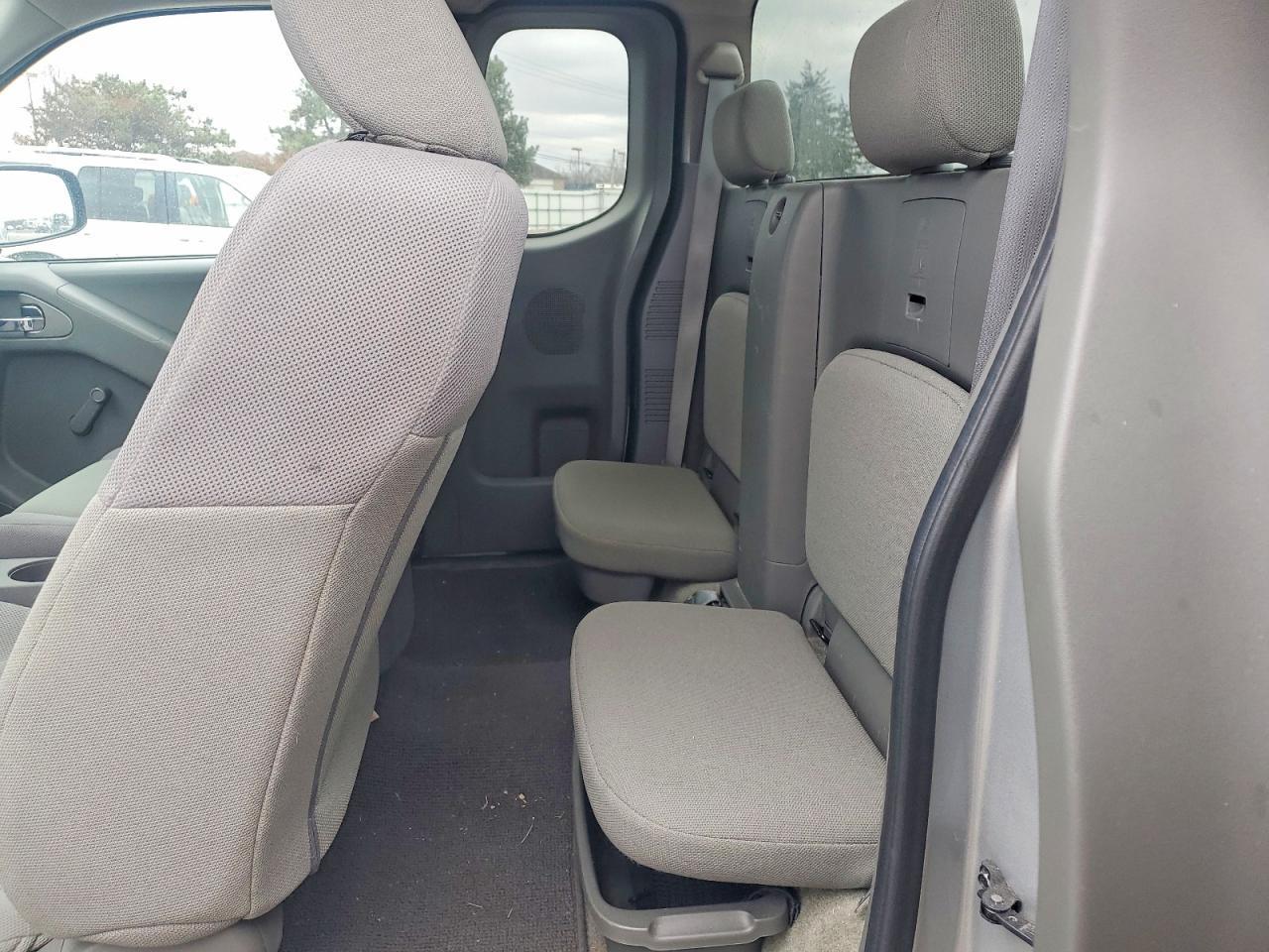 2016 Nissan Frontier S