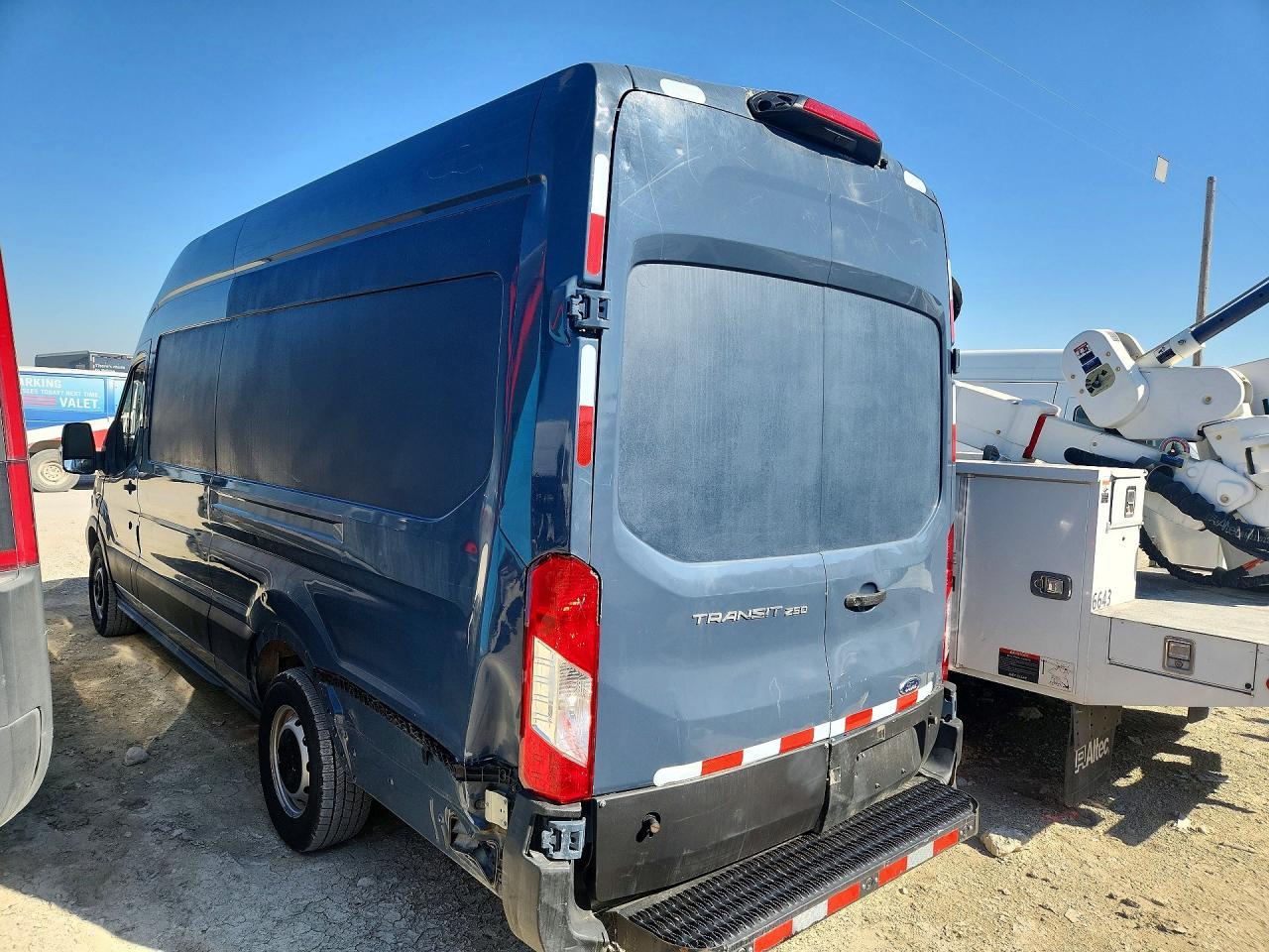 2019 Ford Transit T-250