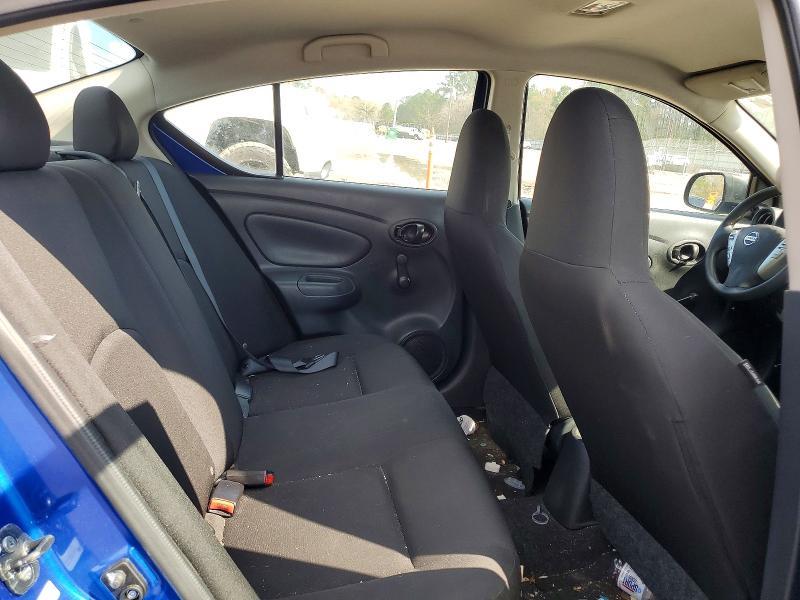 2015 Nissan Versa 1.6 s Plus