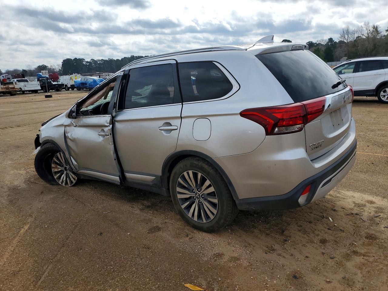 2020 Mitsubishi Outlander se