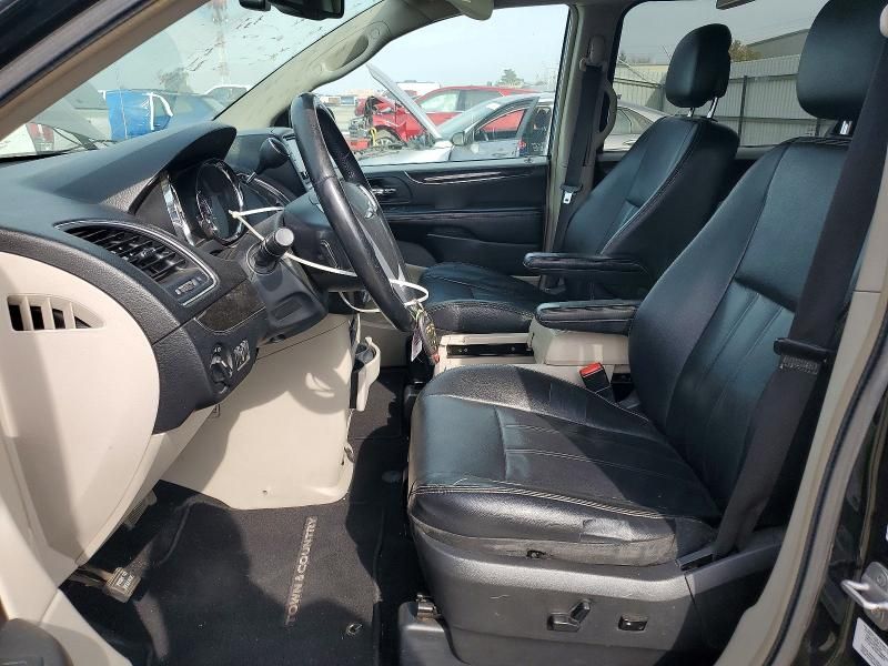 2014 Chrysler Town & Country Touring