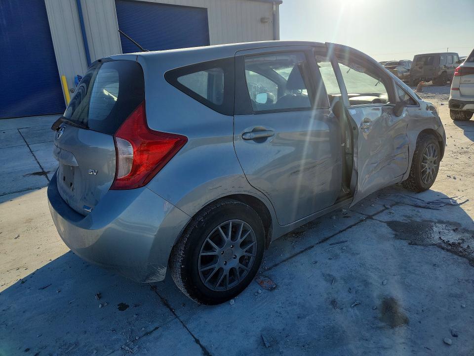 2015 Niss Versa Note sv
