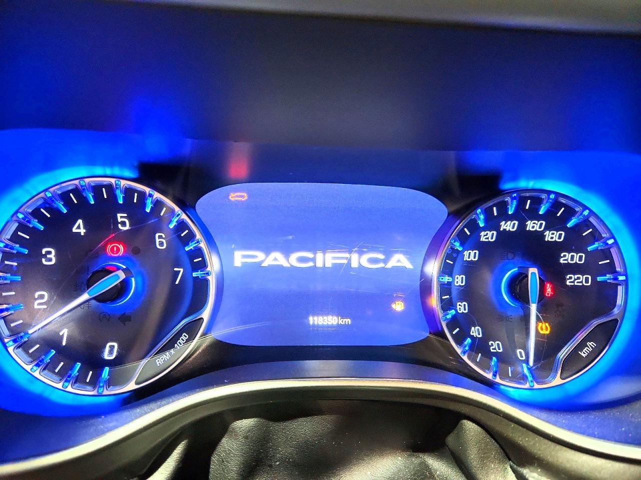 2021 Chrysler Pacifica Touring l