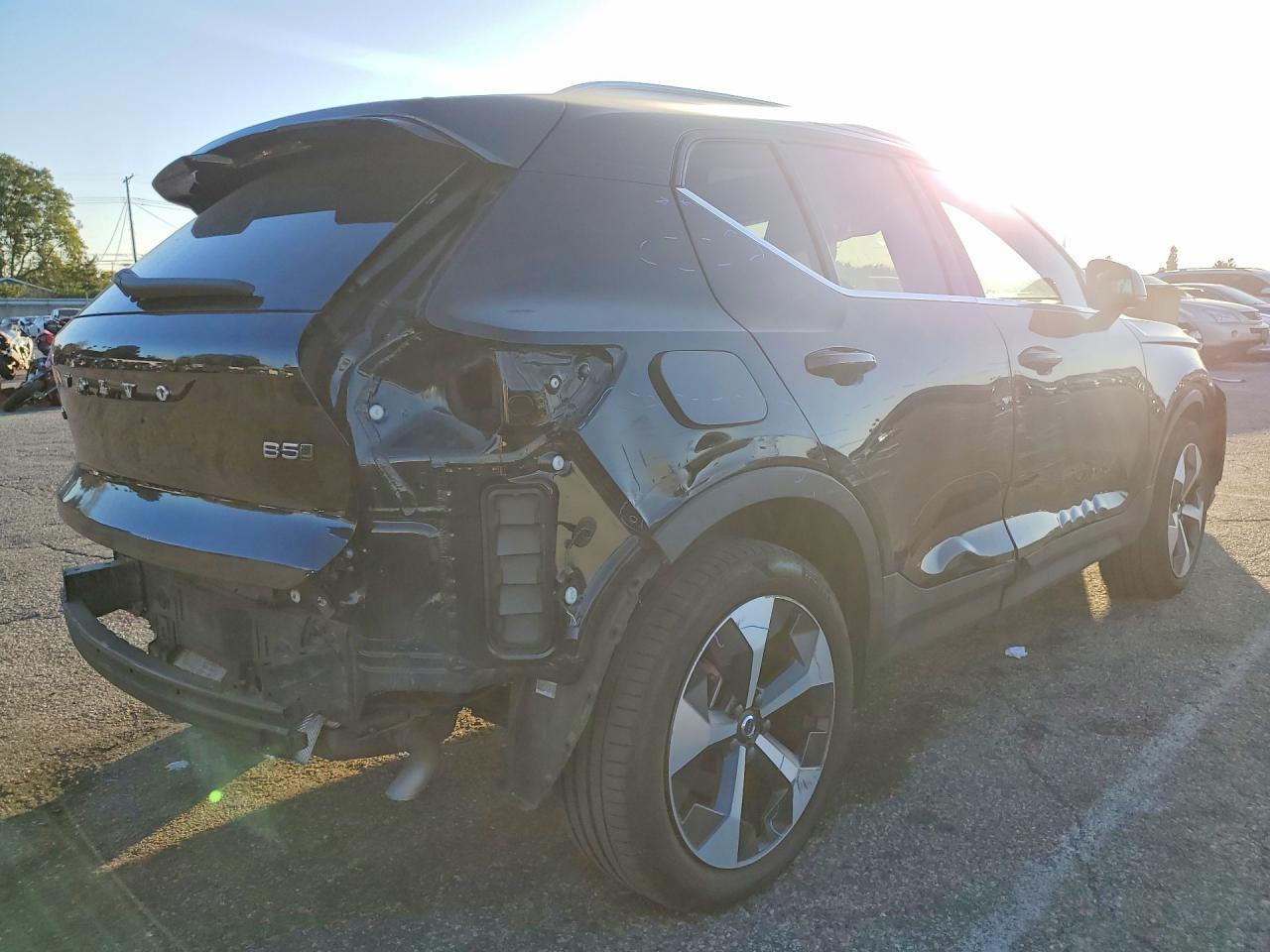 2024 Volvo Xc40 Core