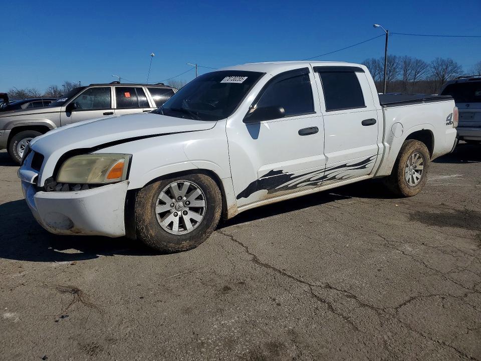 2006 Mitsubishi Raider LS
