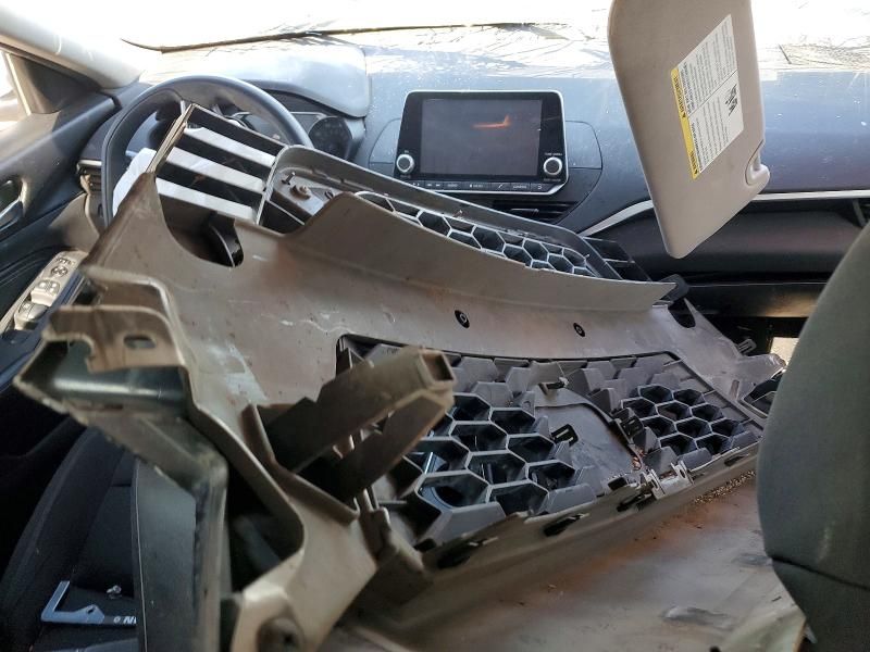 2020 Nissan Altima s