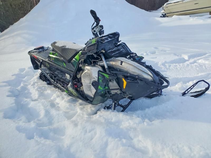 2022 Polaris Indy VR1