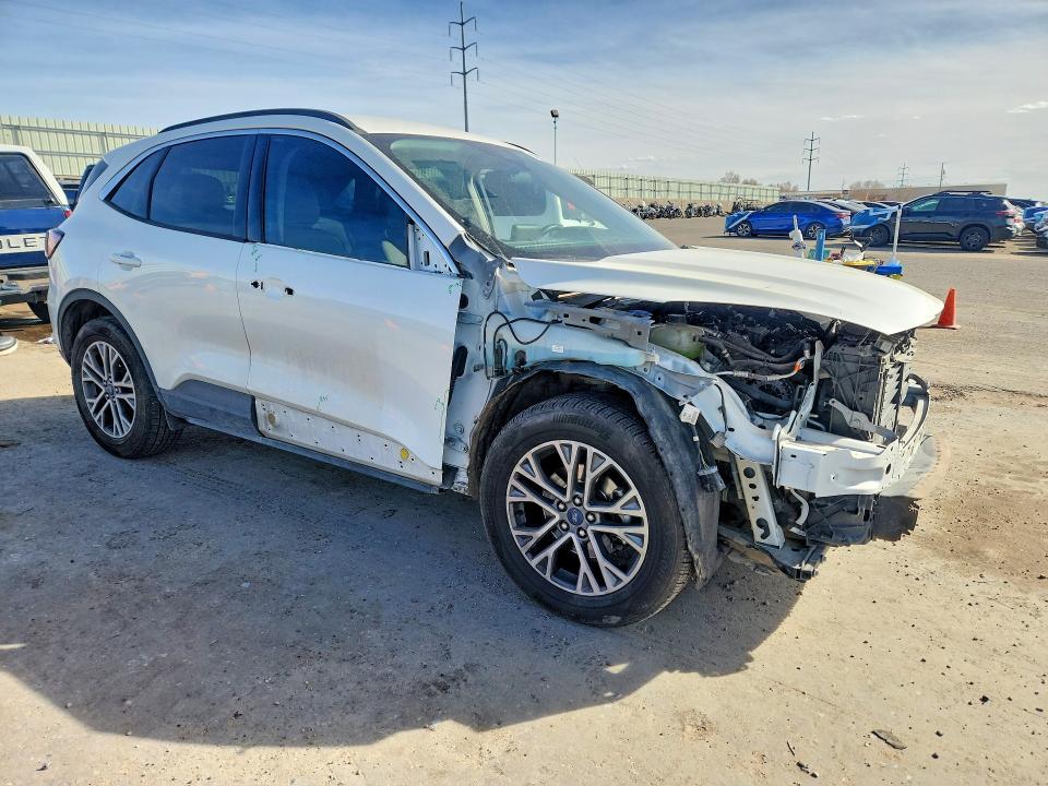 2022 Ford Escape sel