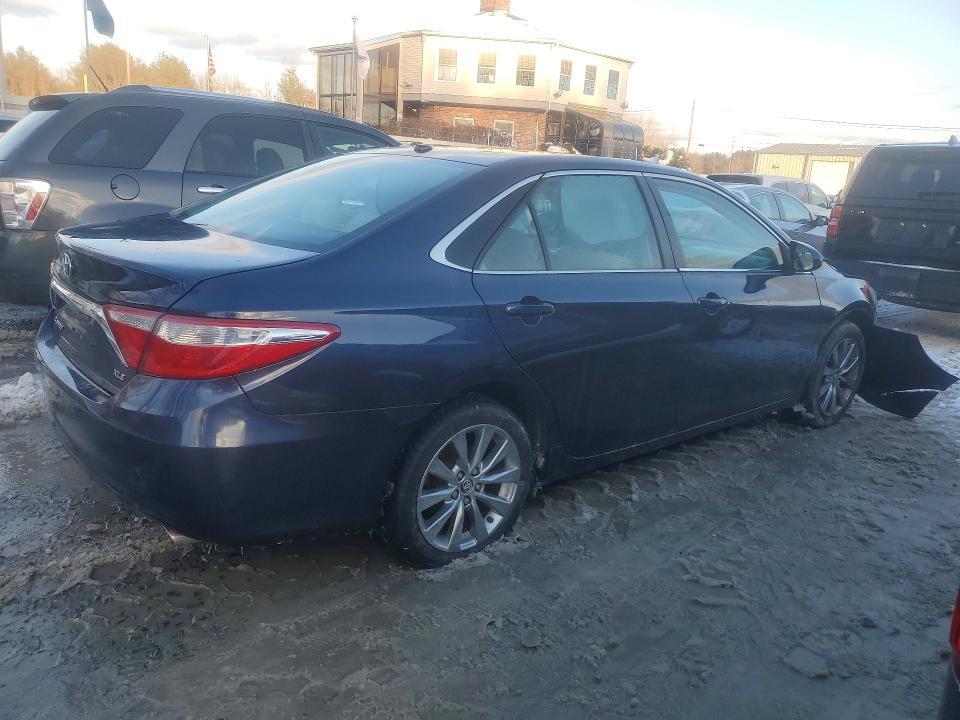 2015 Toyota Camry le