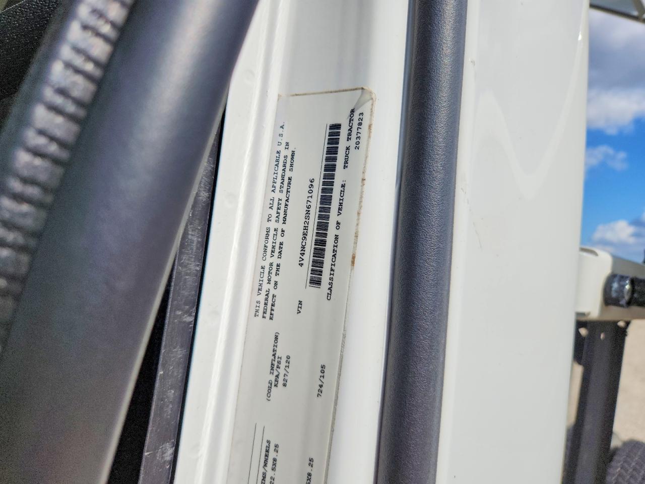 2025 Volvo VN VNL-Semi Truck