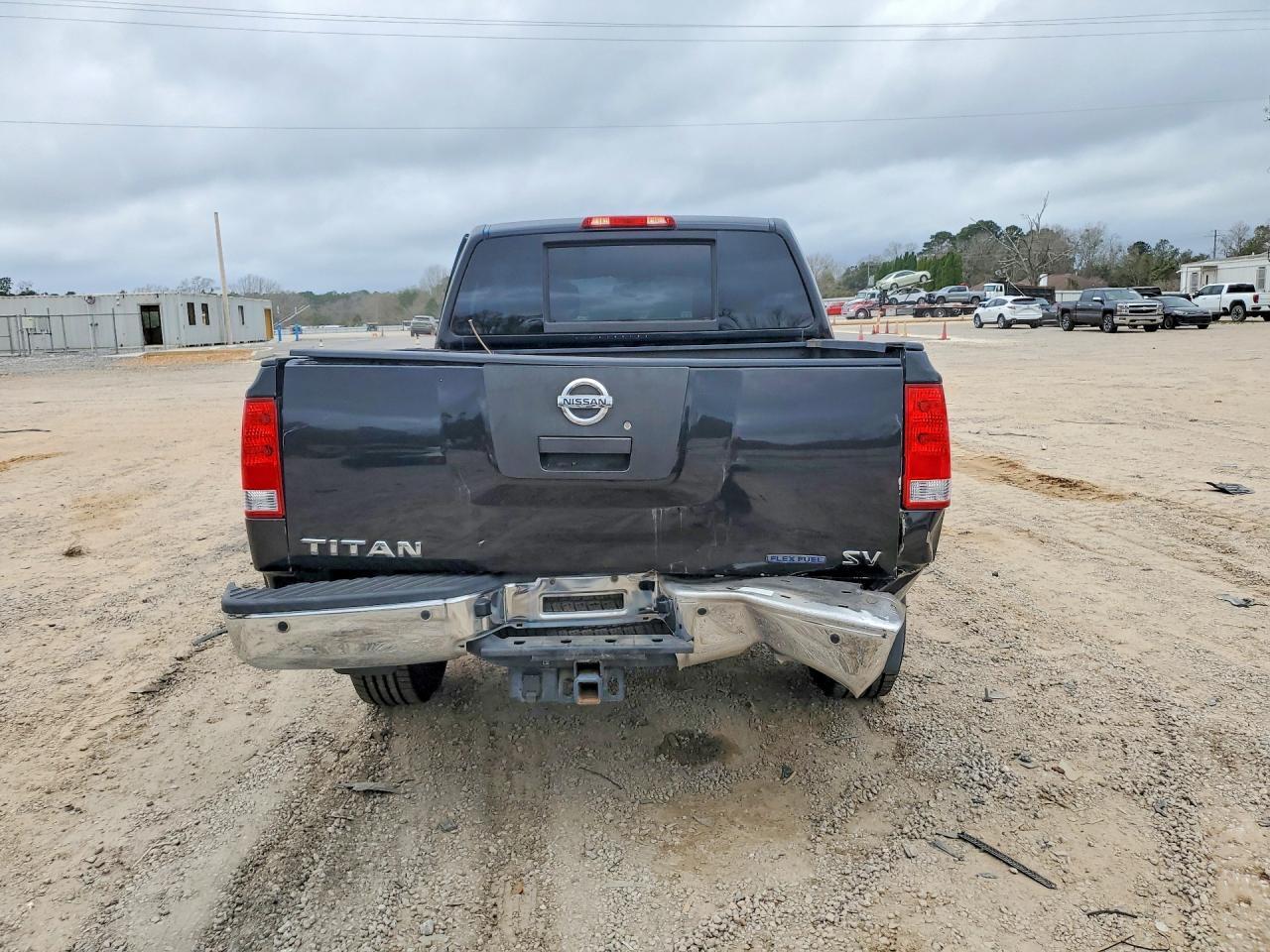 2012 Nissan Titan s