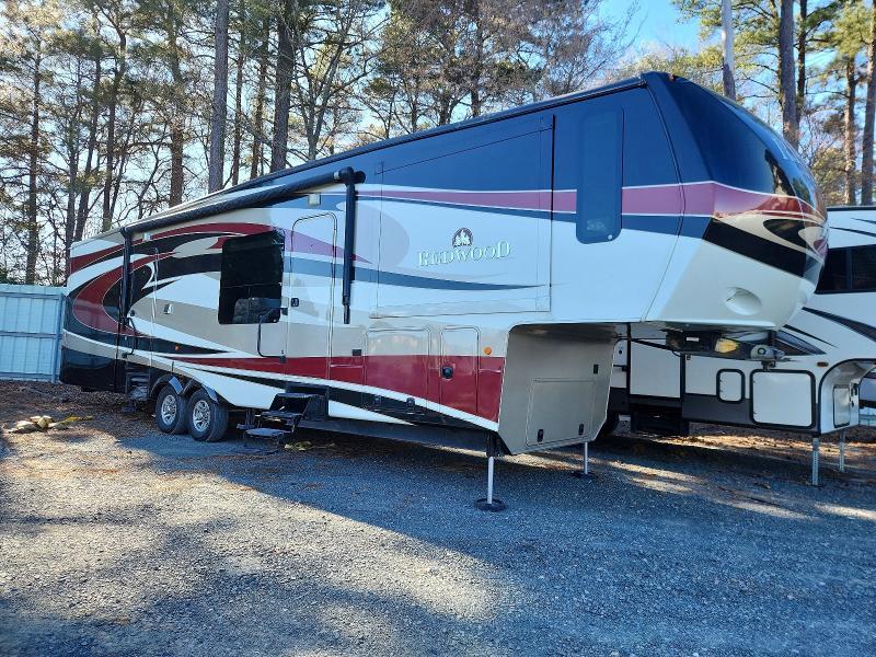 2013 Crosby 2013 Redwood Camper