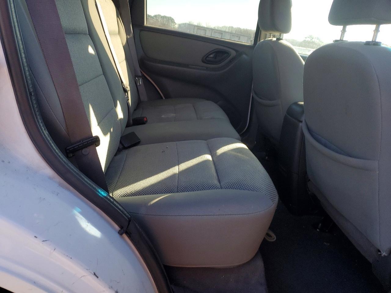 2005 Ford Escape xlt