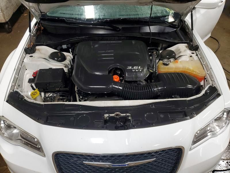 2015 Chrysler 300 Limited