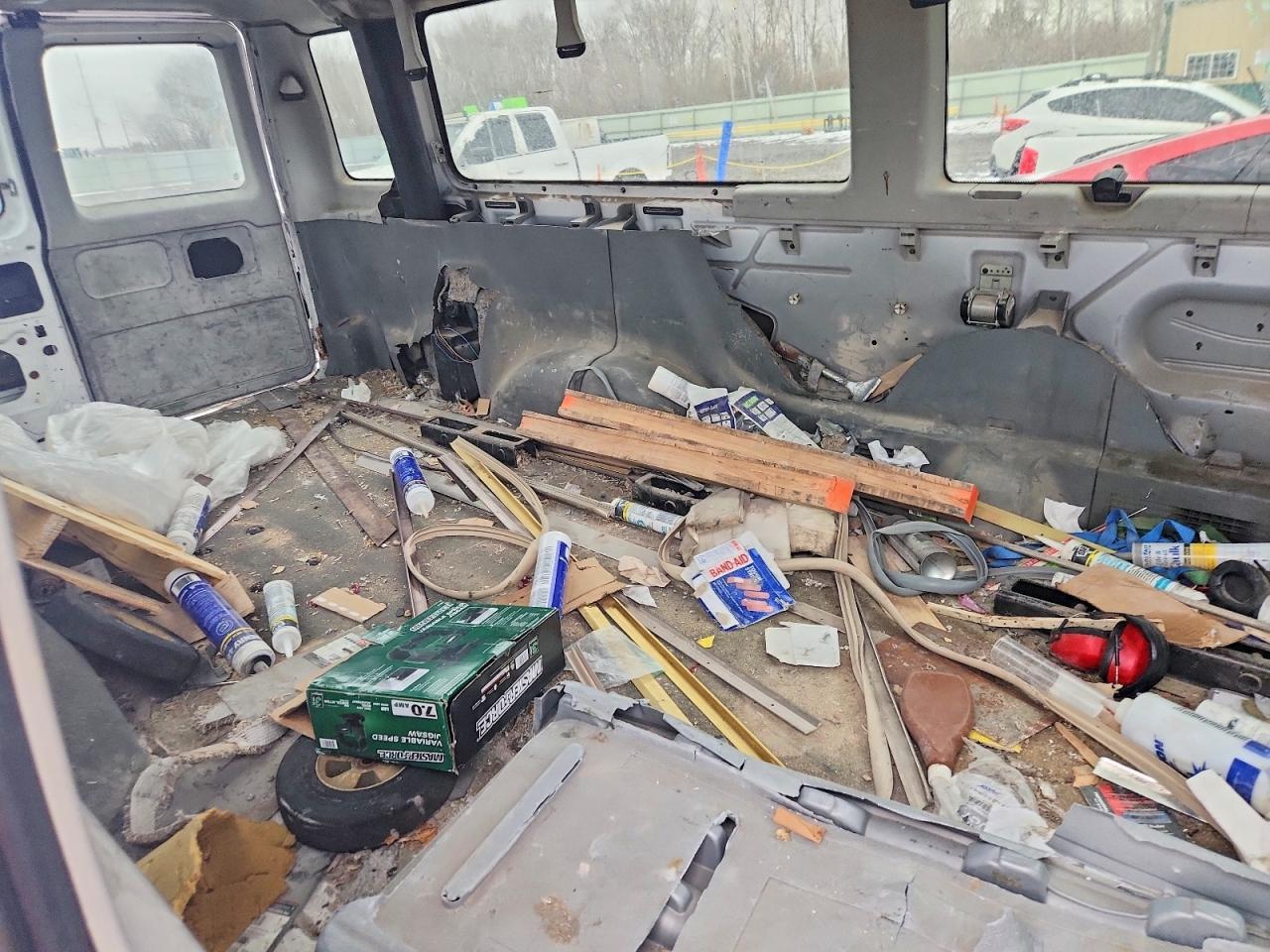 2010 Ford Econoline E350 Super Duty Wagon