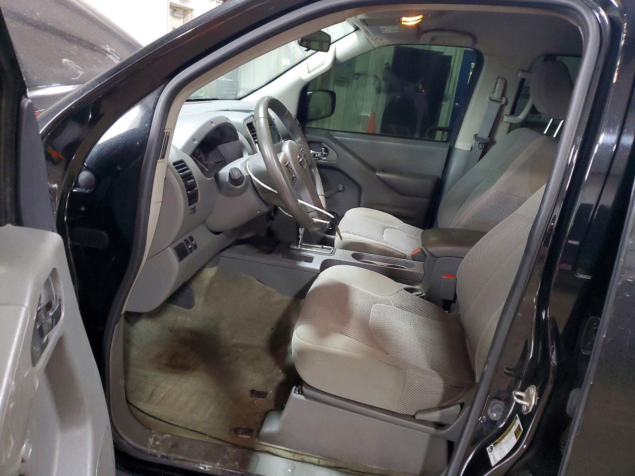 2017 Nissan Frontier s
