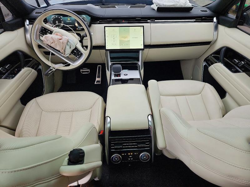 2025 Land Rover Range Rover se