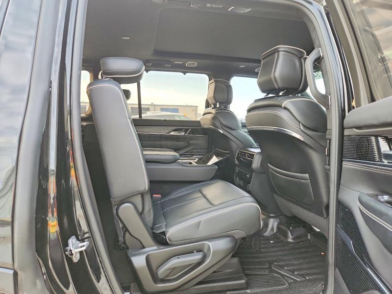 2023 Jeep Grand Wagoneer Series ii