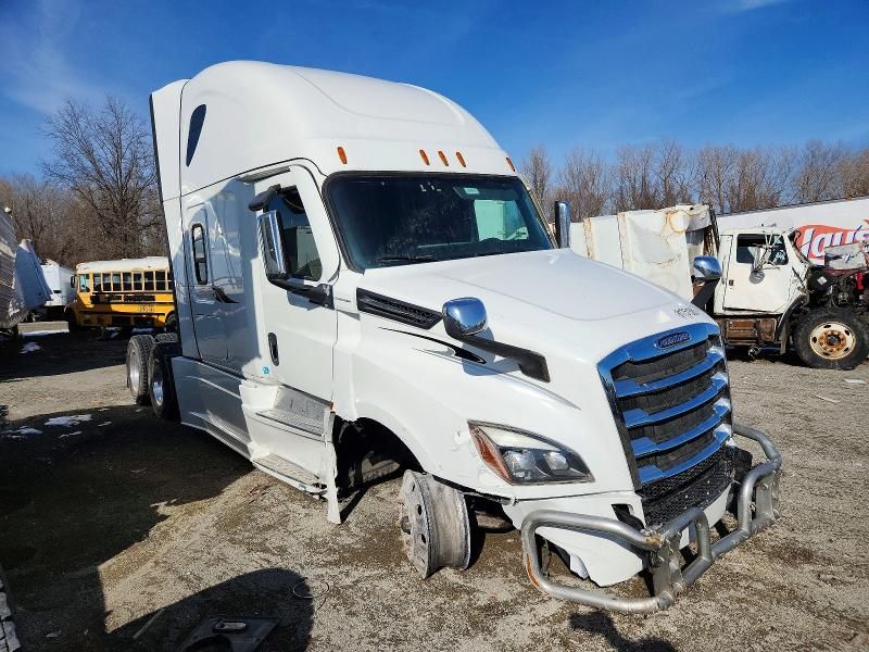 2021 Freightliner Cascadia 126 Semi Truck