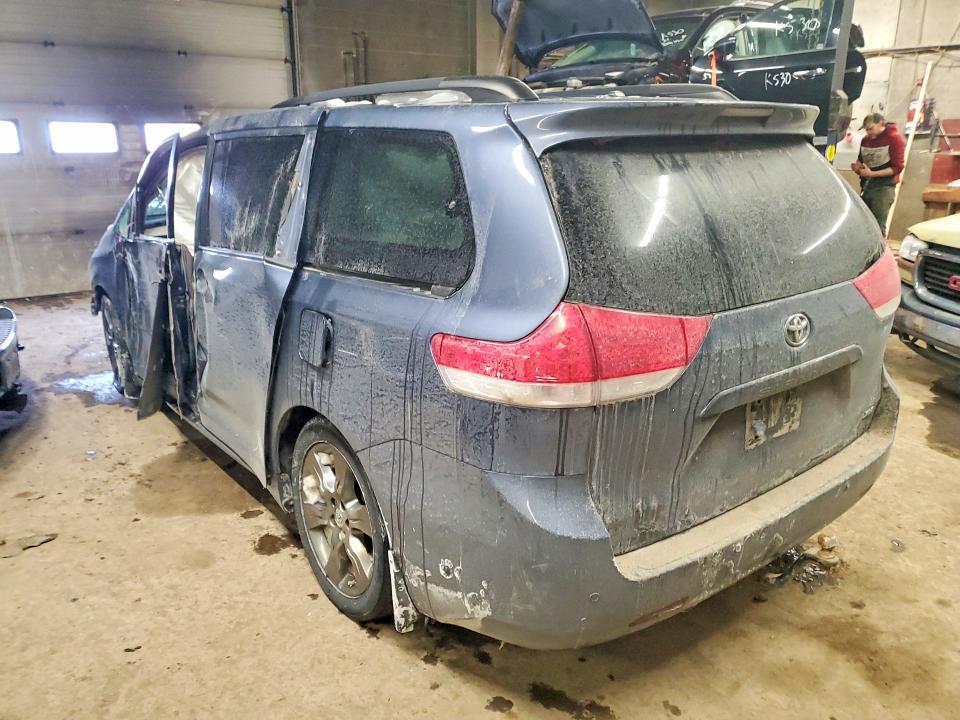 2013 Toyota Sienna xle