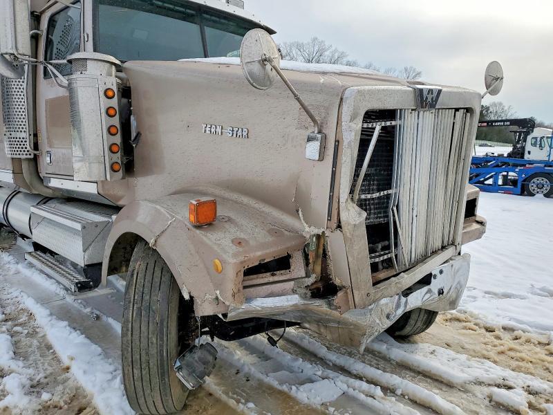 1999 Western Star 4900E Semi Truck